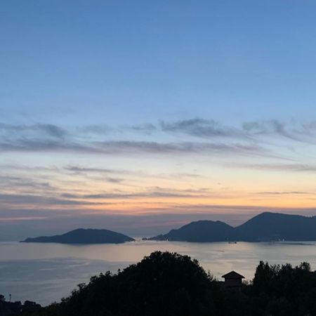 Appartamento La Serra Di Angela A Lerici Luaran gambar